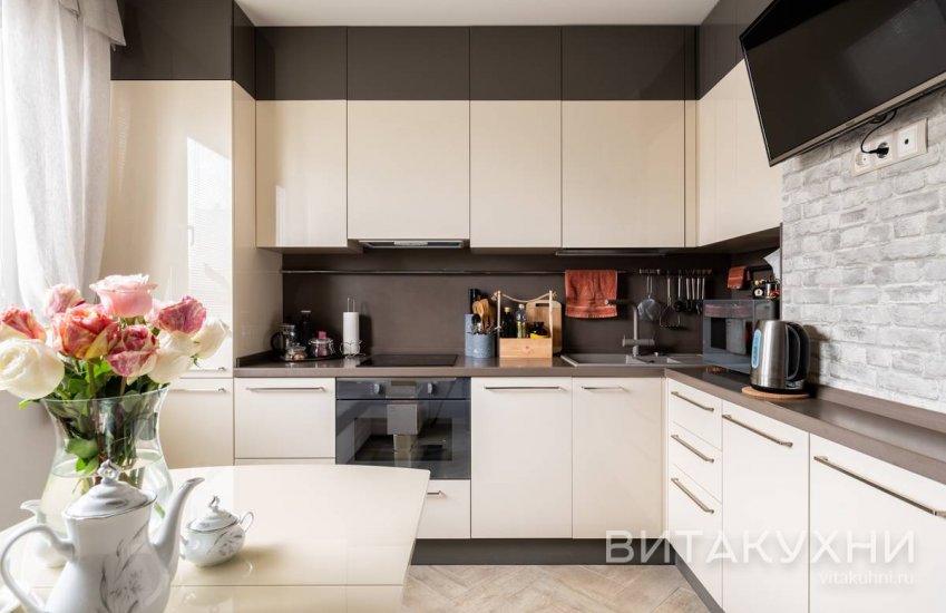 Кухня Ангстрем, Вита Кухни