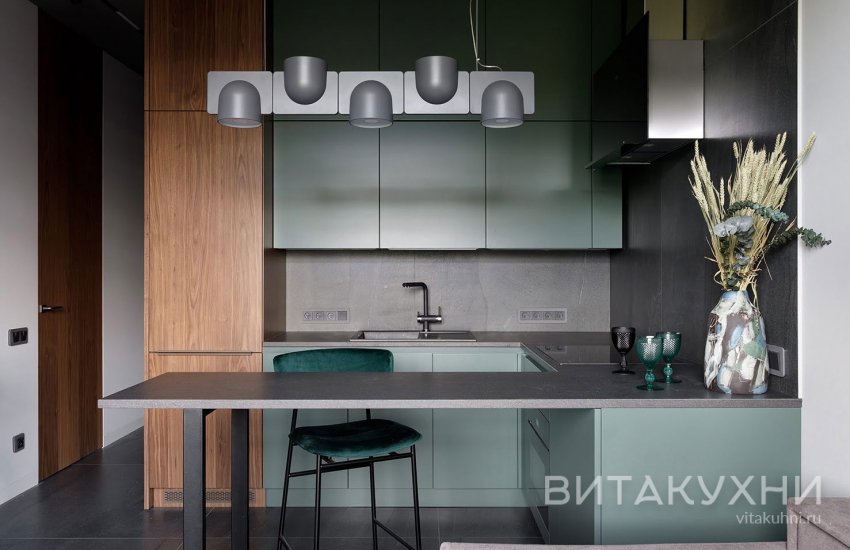 Кухня Юлис, Вита Кухни