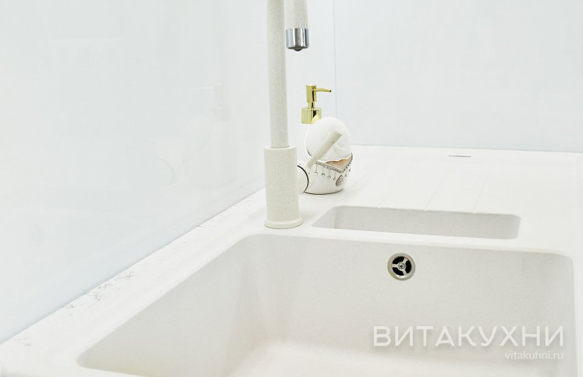 Кухня Доротея, Вита Кухни