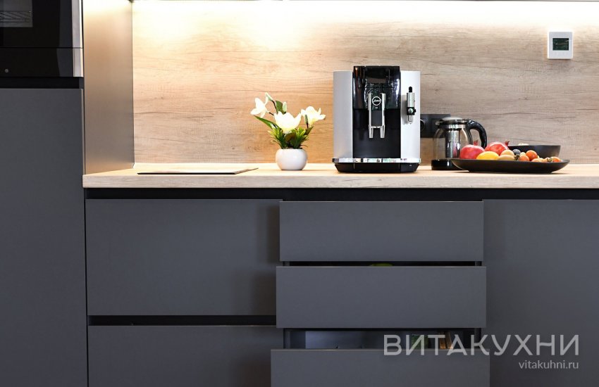 Кухня Готика, Вита Кухни