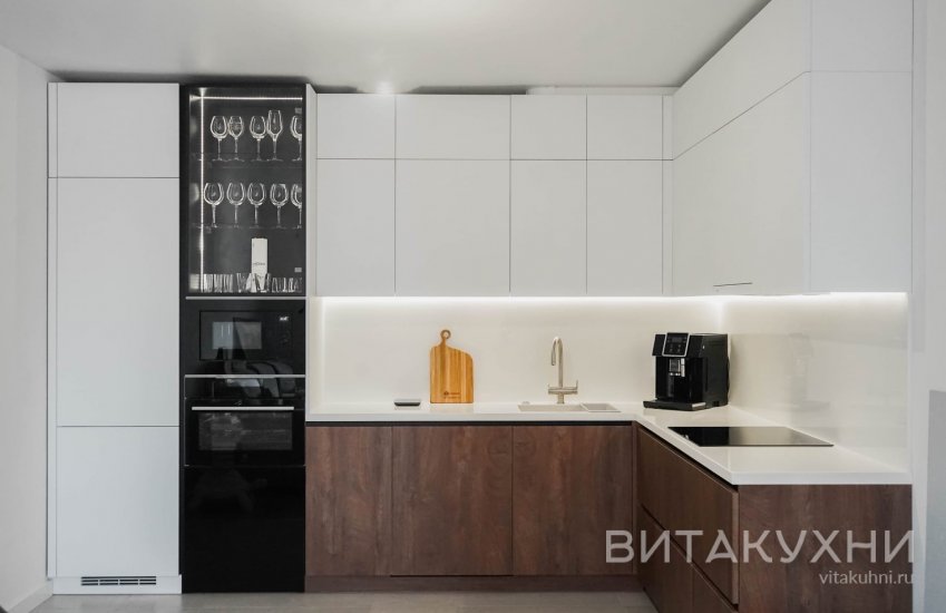 Кухня Бернар, Вита Кухни