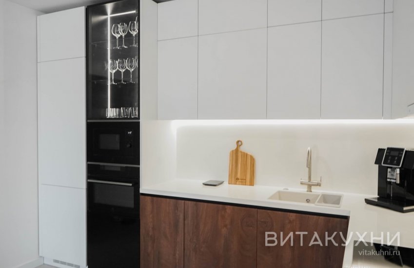 Кухня Бернар, Вита Кухни