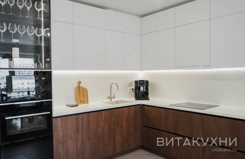 Кухня Бернар, Вита Кухни