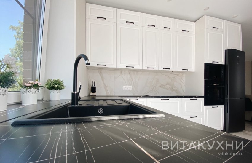 Кухня Моника, Вита Кухни